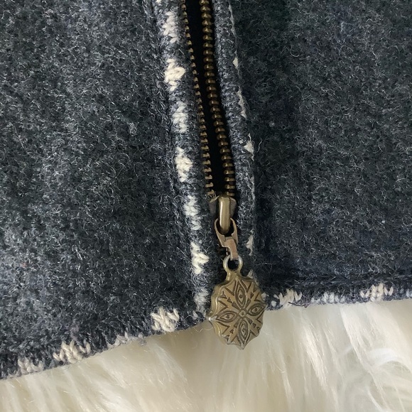 Icelandic Design 100% Wool Full Zip Fair Isle Floral Embroidered Jacket Womens M - Picture 7 of 13